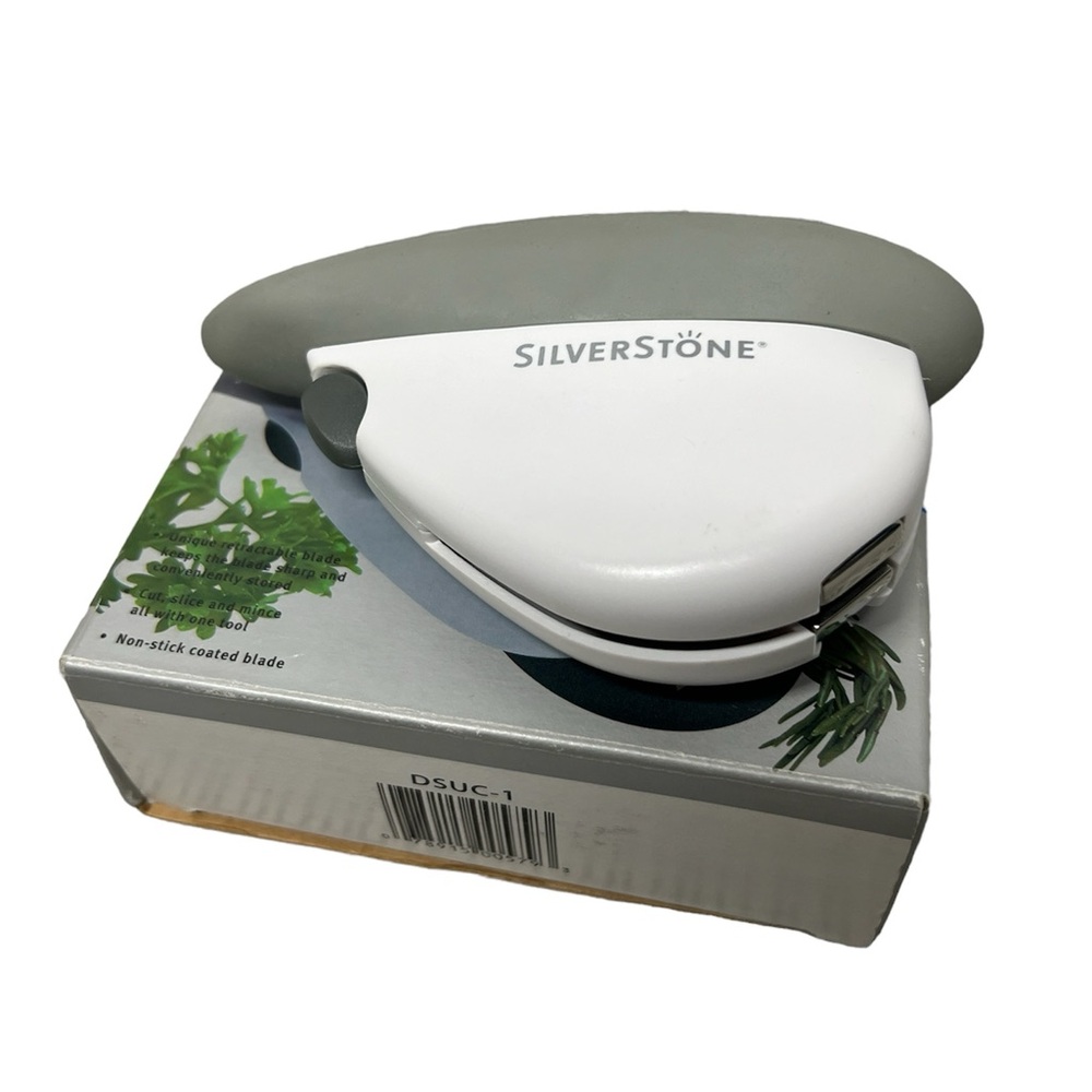 New Silverstone Utility Cutter, Kitchen, Herb,Non-stick,Easy Clean, Discontinued